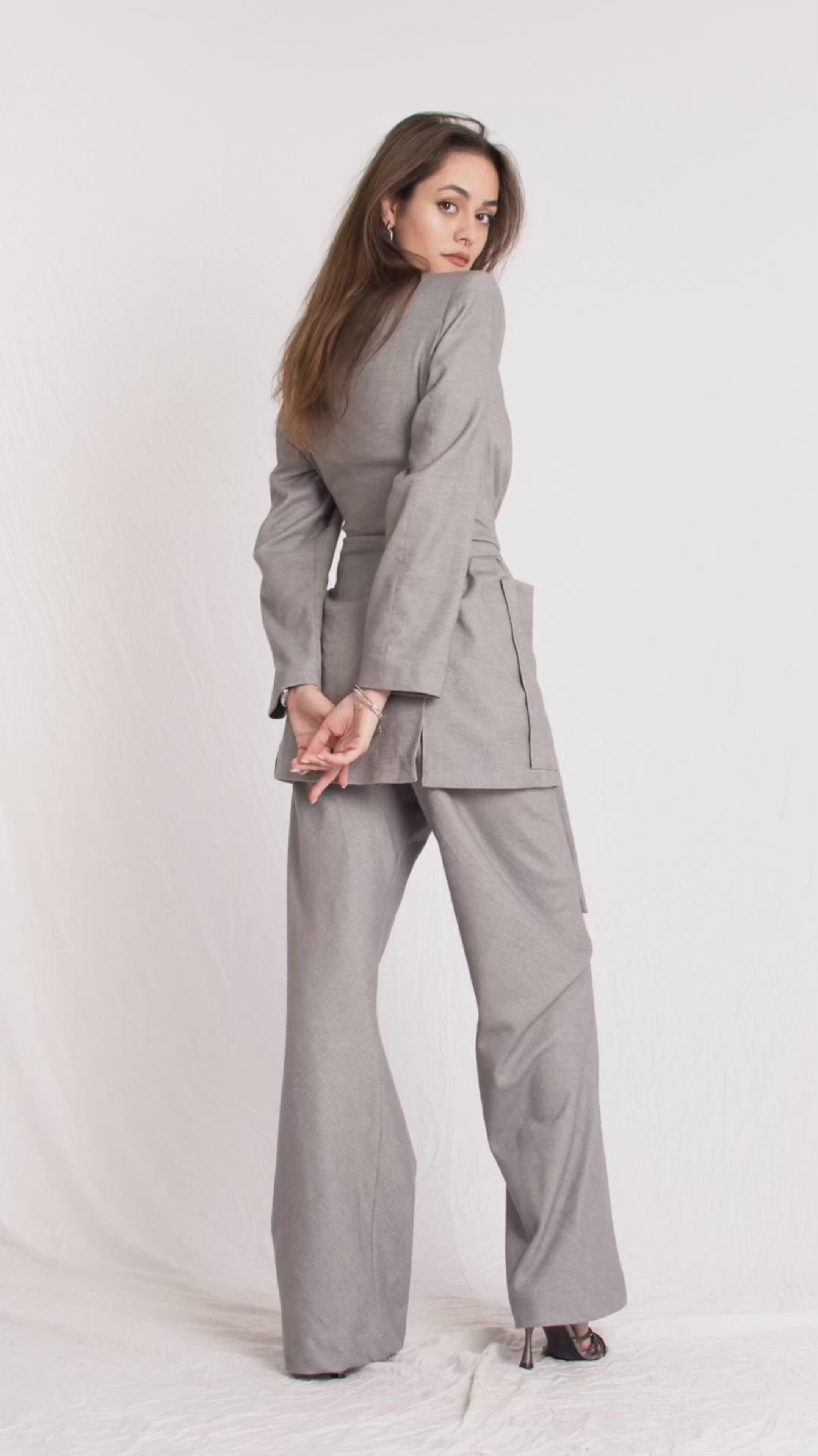 Grey cashmere wool women suit - Custom Made - Bastet Noir
