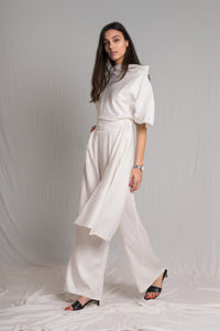 White high waist pants with rushed waist and pockets
